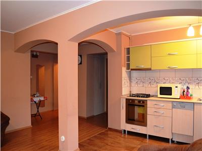 Inchiriere apartament 3 camere, modern, zona Gheorghe Doja, Ploiesti