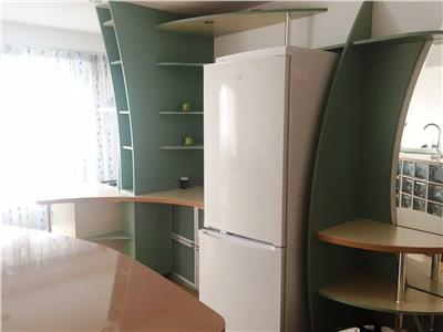 Inchiriere apartament 3 camere, modern, zona Republicii, Ploiesti