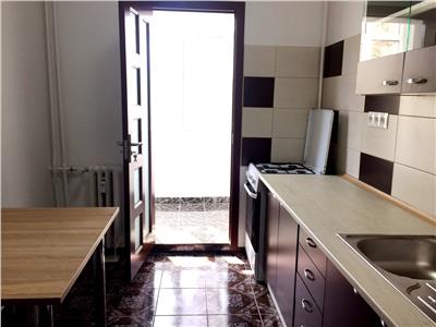 Inchiriere apartament 3 camere, zona Democratiei, Ploiesti