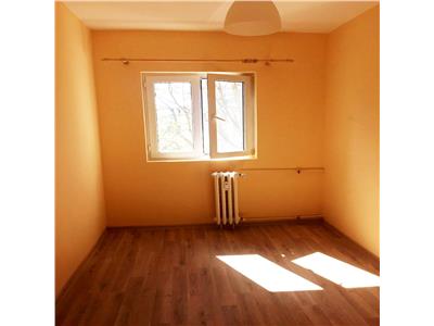 Inchiriere apartament 3 camere, zona Democratiei, Ploiesti