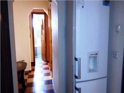 Inchiriere apartament 3 camere, zona Democratiei, Ploiesti