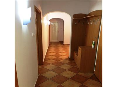 Inchiriere apartament 3 camere, modern, zona Republicii, Ploiesti