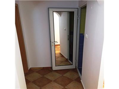 Inchiriere apartament 3 camere, modern, zona Republicii, Ploiesti