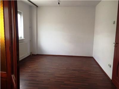 Inchiriere apartament 4 camere, zona Malu Rosu, Ploiesti