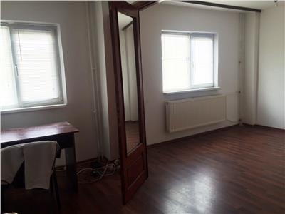 Inchiriere apartament 4 camere, zona Malu Rosu, Ploiesti