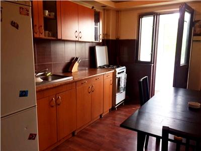 Inchiriere apartament 4 camere, zona Malu Rosu, Ploiesti