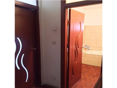 Inchiriere apartament 4 camere, zona Malu Rosu, Ploiesti