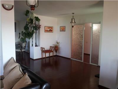 Apartament 3 camere, foarte spatios, zona Republicii, Ploiesti