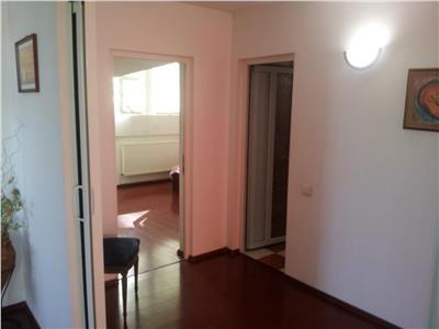 Apartament 3 camere, foarte spatios, zona Republicii, Ploiesti