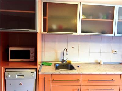 Inchiriere apartament modern, 3 camere, zona Republicii, Ploiesti