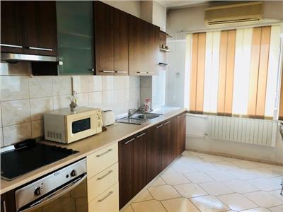 Inchiriere apartamnet 3 camere, zona Ultracentrala, in Ploiesti.