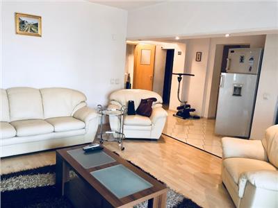 Inchiriere apartamnet 3 camere, zona Ultracentrala, in Ploiesti.