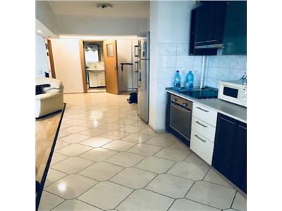 Inchiriere apartamnet 3 camere, zona Ultracentrala, in Ploiesti.