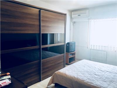 Inchiriere apartamnet 3 camere, zona Ultracentrala, in Ploiesti.