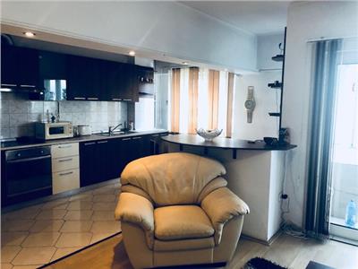 Inchiriere apartamnet 3 camere, zona Ultracentrala, in Ploiesti.