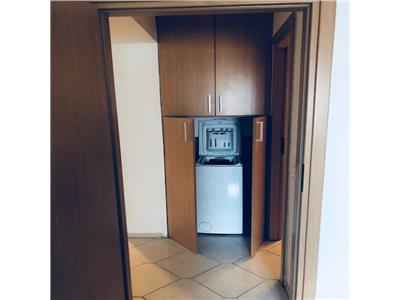 Inchiriere apartamnet 3 camere, zona Ultracentrala, in Ploiesti.