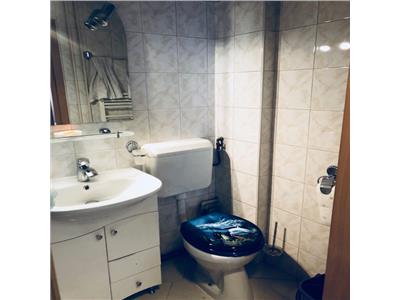 Inchiriere apartamnet 3 camere, zona Ultracentrala, in Ploiesti.