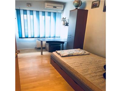 Inchiriere apartamnet 3 camere, zona Ultracentrala, in Ploiesti.