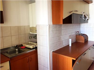 Inchiriere apartament 3 camere, decomandat, zona 9 Mai, Ploiesti