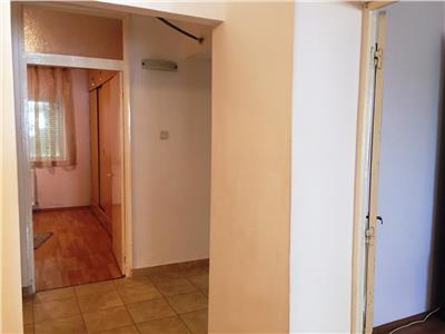 Inchiriere apartament 3 camere, decomandat, zona 9 Mai, Ploiesti