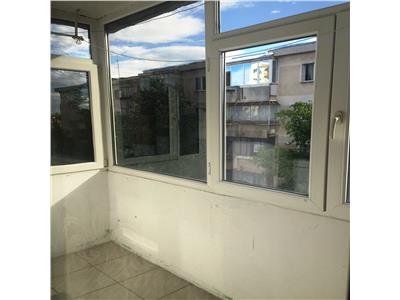 Inchiriere apartament 3 camere, decomandat, zona 9 Mai, Ploiesti