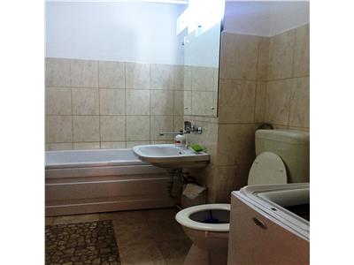 Inchiriere apartament 3 camere, decomandat, zona 9 Mai, Ploiesti