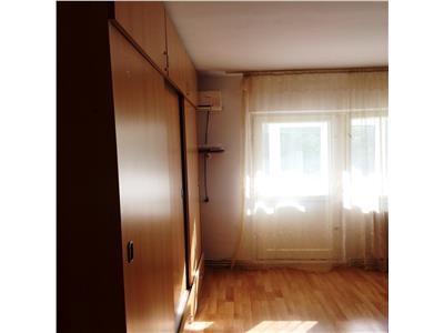 Inchiriere apartament 3 camere, decomandat, zona 9 Mai, Ploiesti