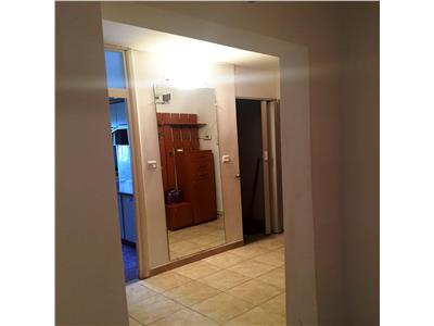 Inchiriere apartament 3 camere, decomandat, zona 9 Mai, Ploiesti