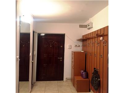 Inchiriere apartament 3 camere, decomandat, zona 9 Mai, Ploiesti