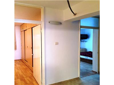 Inchiriere apartament 3 camere, decomandat, zona 9 Mai, Ploiesti