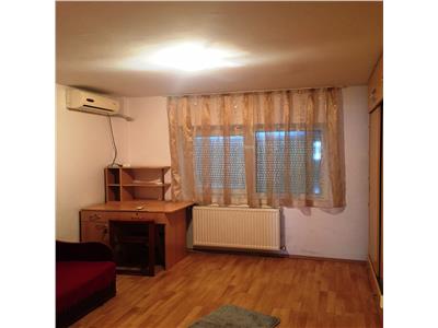 Inchiriere apartament 3 camere, decomandat, zona 9 Mai, Ploiesti