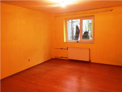 Inchiriere spatiu comercial, 3 camere, zona Centrala, Ploiesti