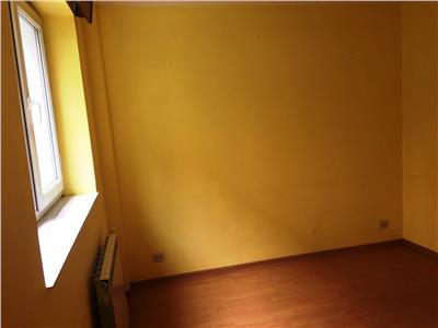 Inchiriere spatiu comercial, 3 camere, zona Centrala, Ploiesti