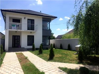 Vila moderna, P+1E, 4 camere, 1,2 km fata de Ploiesti