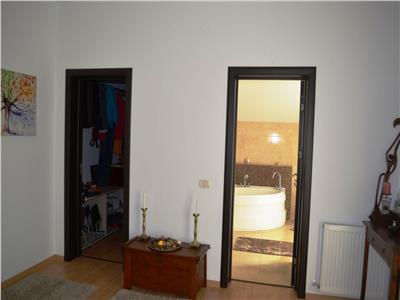 Inchiriere vila P+1, 5 camere, de lux, zona centrala, Ploiesti