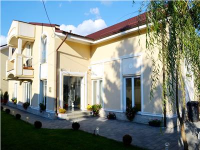 Inchiriere vila P+1, 5 camere, de lux, zona centrala, Ploiesti