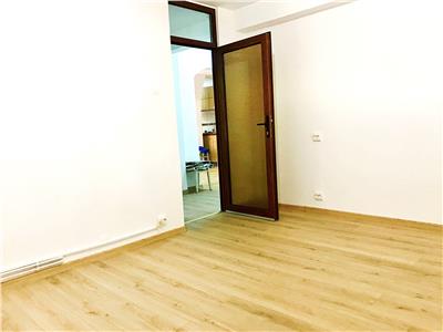 Spatiu birouri, 3 camere, renovat, centrala termica, Eroilor, Ploiesti