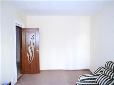 Vanzare apartament 2 camere, decomandat, zona 9 mai, Ploiesti