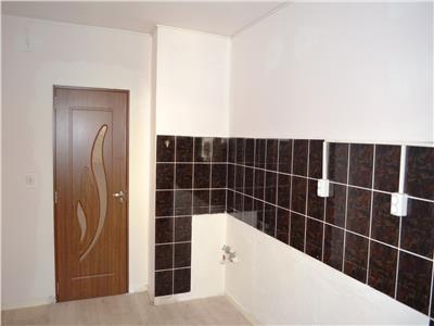 Vanzare apartament 2 camere, decomandat, zona 9 mai, Ploiesti