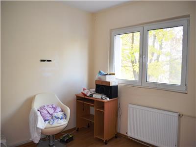 Vanzare apartament 2 camere, decomandat, zona 9 mai, Ploiesti