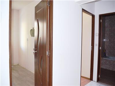 Vanzare apartament 2 camere, decomandat, zona 9 mai, Ploiesti