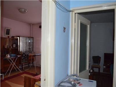 Vanzare apartament 3 camere, 72 mp utili, zona Vest, Ploiesti