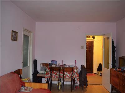 Vanzare apartament 3 camere, 72 mp utili, zona Vest, Ploiesti