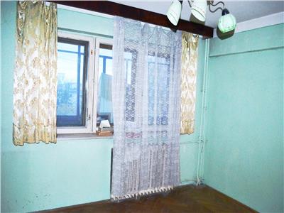 Vanzare apartament 3 camere, decomandat, zona Bd. Republicii, Ploiesti